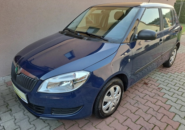 Skoda Fabia cena 15990 przebieg: 215799, rok produkcji 2011 z Chodzież małe 211